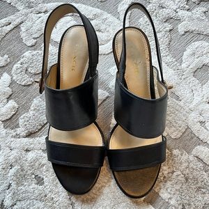 COACH black sandals, sz 7, great condition
